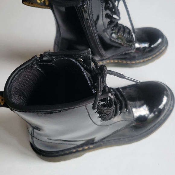 COPY - Dr martens size us 5 M/ 6 us L pre-owned - Picture 3 of 10
